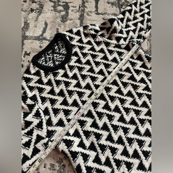 DKNY Knit Sweater Triangle Print Black/White Women’s XXL - Picture 7 of 9